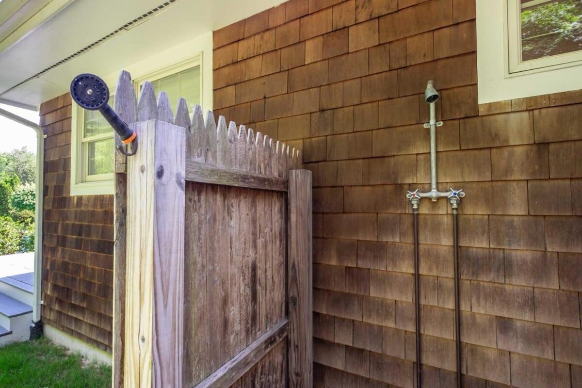 Heated Pool, Driftwood Cottage By Rovetravel East Hampton Exterior foto